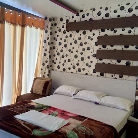 Hotel Rajmahal Tarapith Eksteriør bilde