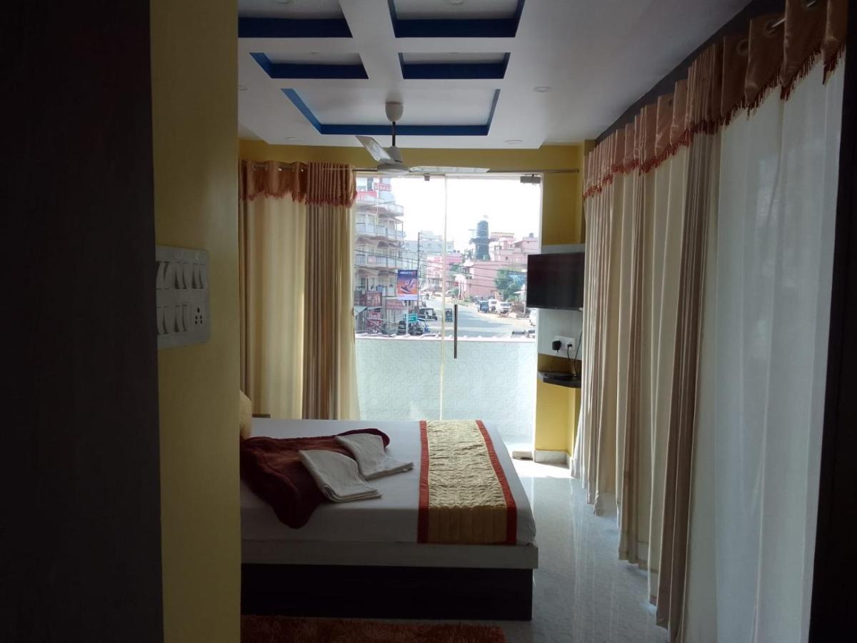 Hotel Rajmahal Tarapith Eksteriør bilde